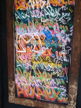 Panneau bois tag et graffiti
